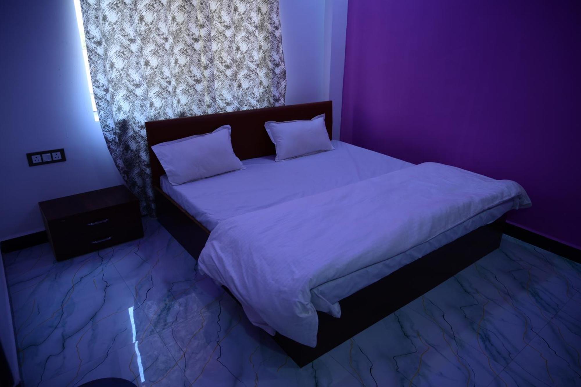 Hotel Moonlight & Restaurant Sehore Habitación foto